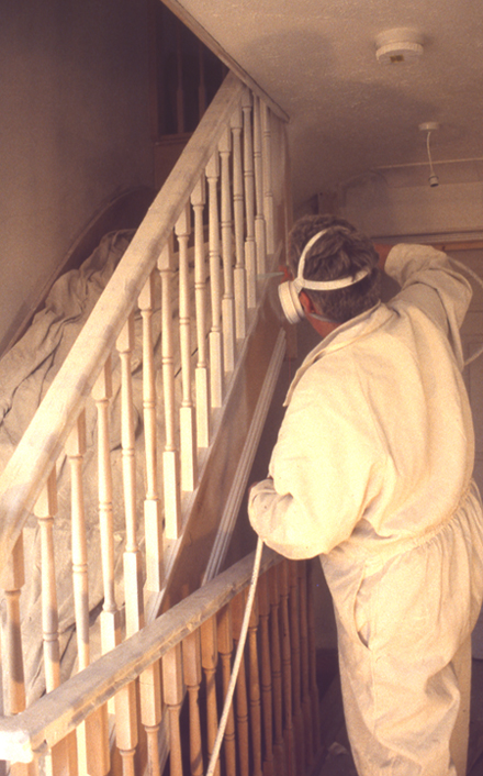 Spraying staircase spindles